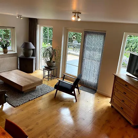 Holiday home Luxe Vakantie Woning In Het Lunterse Bos