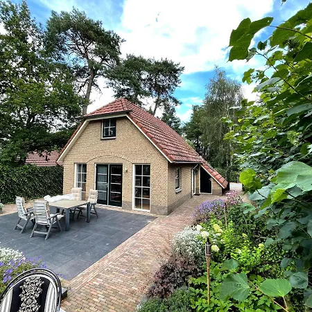 Luxe Vakantie Woning In Het Lunterse Bos